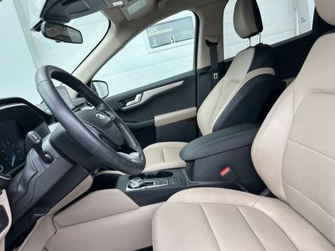 Used 2020 Ford Escape SEL FWD image 8