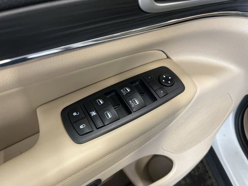 Used 2021 Jeep Grand Cherokee Limited image 5