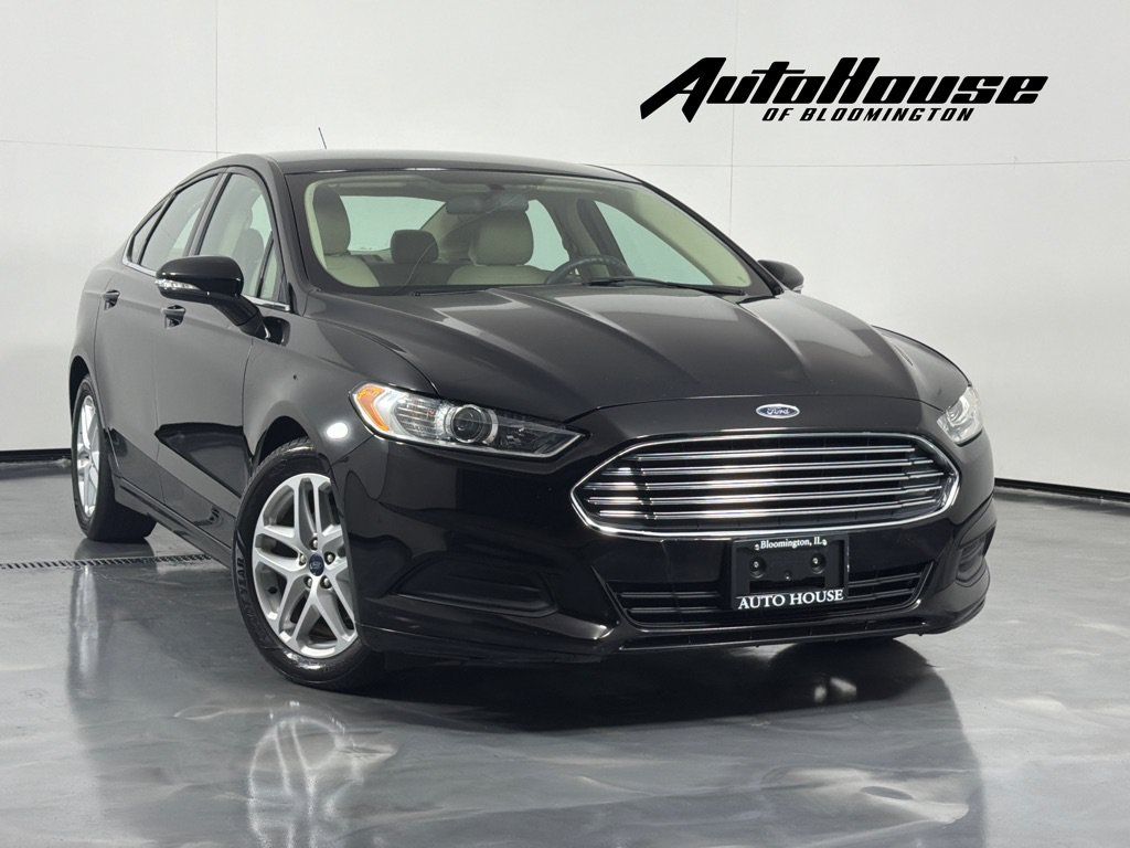 Used 2016 Ford Fusion SE FWD image 1