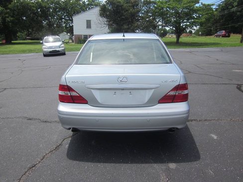 Used 2004 Lexus LS 430 RWD image 7