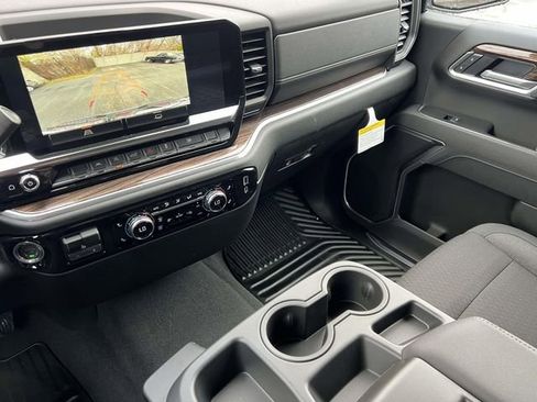 New 2026 GMC Sierra 1500 Elevation image 30