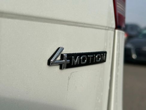 Used 2024 Volkswagen Tiguan SEL R-Line image 59