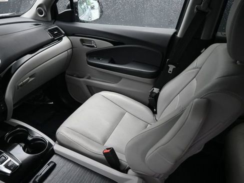 Used 2019 Honda Pilot Elite image 11
