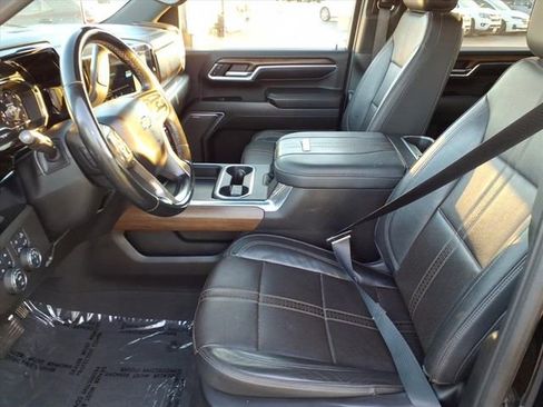 Used 2024 Chevrolet Silverado 2500 High Country w/ Technology Package image 6