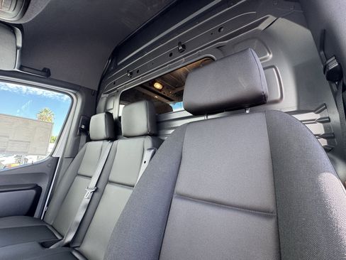 New 2025 Mercedes-Benz Sprinter 2500 image 15