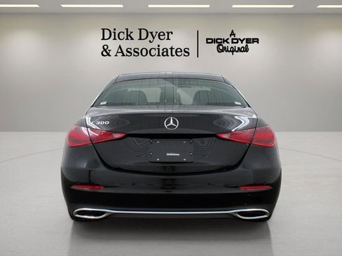 Used 2025 Mercedes-Benz C 300 Sedan image 8