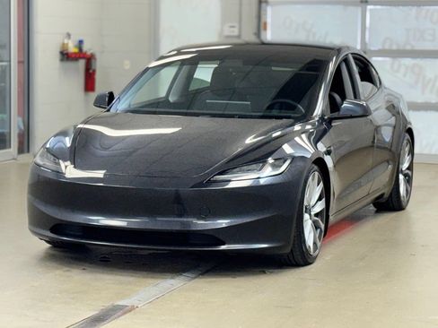Used 2024 Tesla Model 3 Long Range AWD/4WD image 3