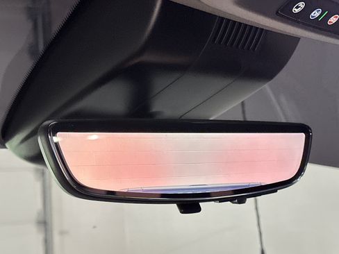 Used 2024 GMC Sierra 3500 Denali w/ Technology Package image 42