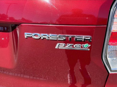Used 2017 Subaru Forester 2.5i Limited w/ Popular Package #2 AWD/4WD image 9