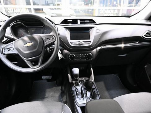 Used 2023 Chevrolet TrailBlazer LS image 12