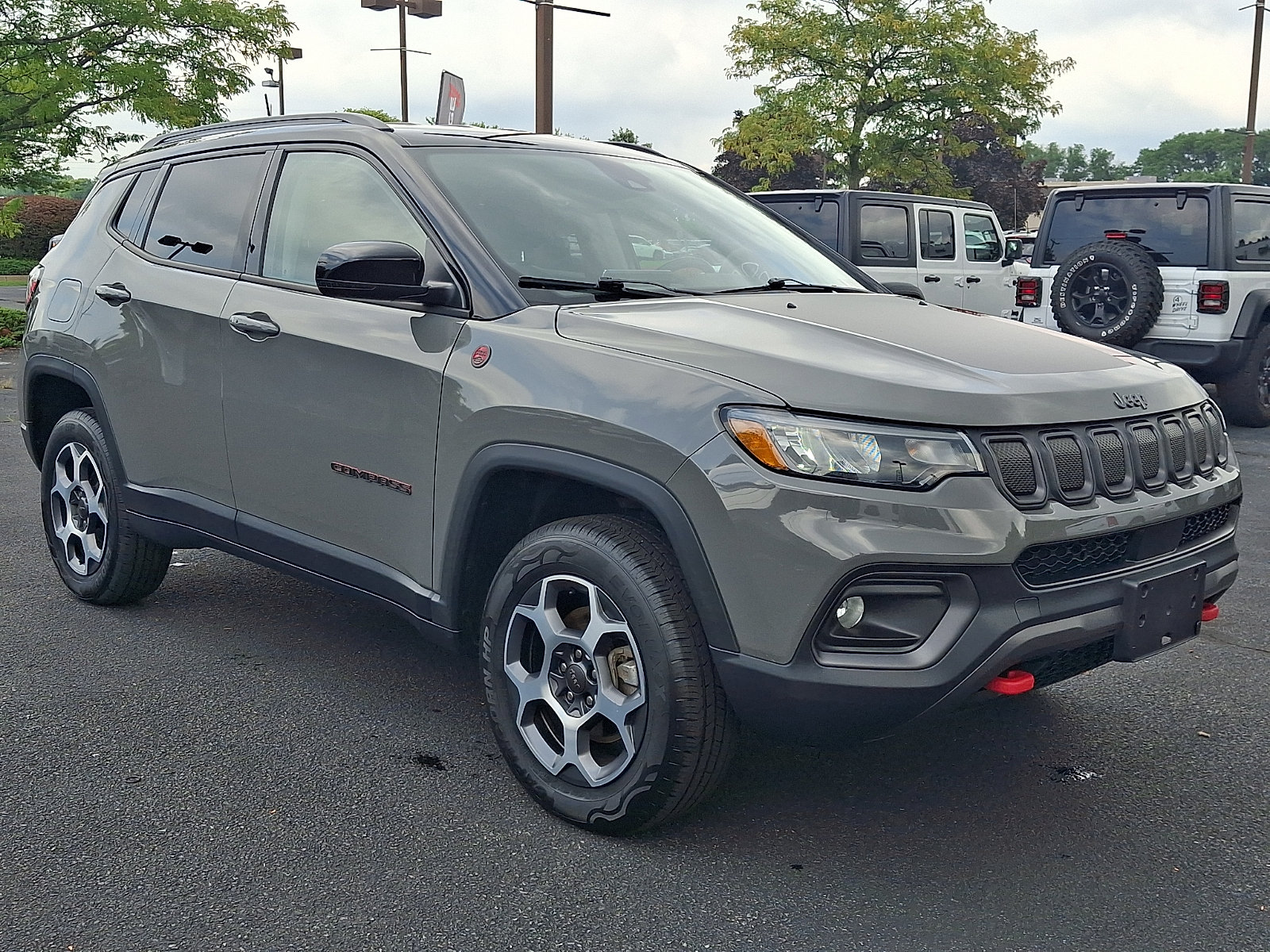 Certified 2022 Jeep Compass Trailhawk AWD/4WD image 3