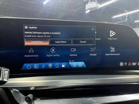 Used 2024 Cadillac Lyriq Luxury RWD image 17