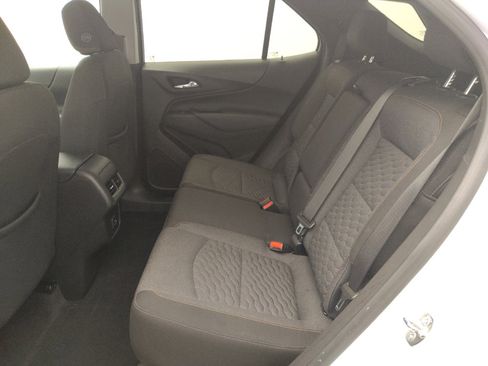 Used 2021 Chevrolet Equinox LT image 18
