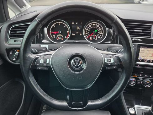 Used 2015 Volkswagen Golf TDI SEL image 12