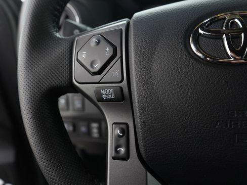 Used 2023 Toyota Tacoma TRD Sport image 28