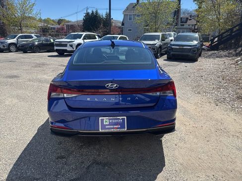 Certified 2023 Hyundai Elantra Limited FWD image 4