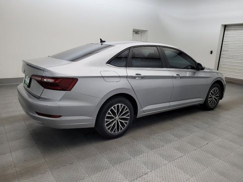 Used 2020 Volkswagen Jetta SE w/ SE Cold Weather Package FWD image 10