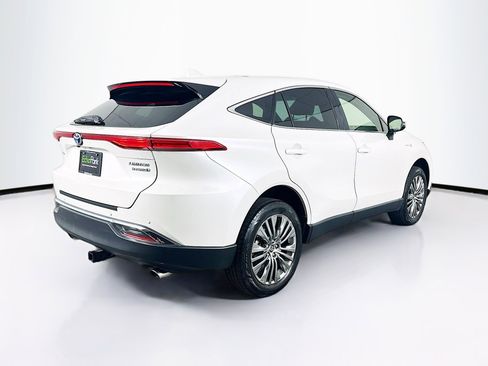 Used 2021 Toyota Venza Limited image 9