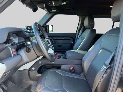 Used 2023 Land Rover Defender 110 S image 17