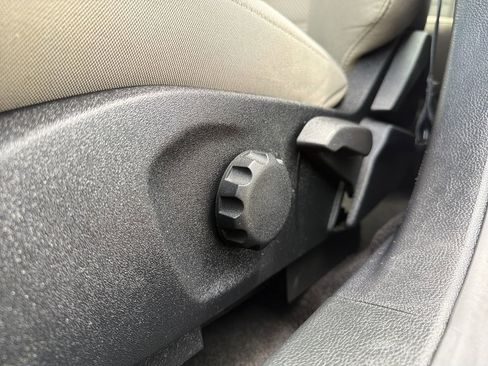 Used 2017 Ford Fusion S FWD image 19