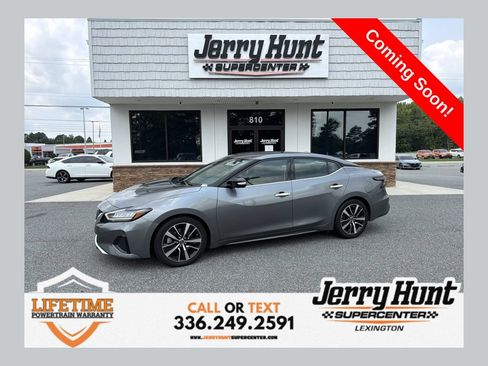 Used 2023 Nissan Maxima SV FWD image 1