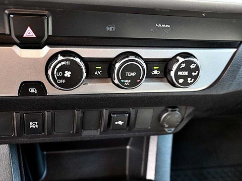 Used 2021 Toyota Tacoma SR5 RWD image 23