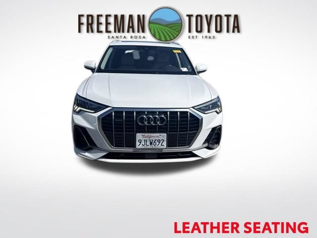 Used 2024 Audi Q3 2.0T Premium AWD/4WD image 2