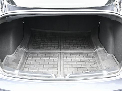 Used 2018 Tesla Model 3 Performance image 12