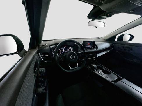 Used 2023 Nissan Rogue S FWD image 18