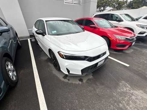 Used 2025 Honda Civic Sport image 2