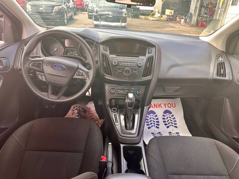 Used 2015 Ford Focus SE FWD image 13