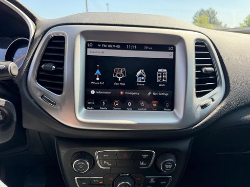 Certified 2018 Jeep Compass Latitude w/ Popular Equipment Group AWD/4WD image 21