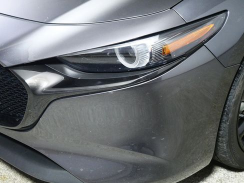 Used 2021 MAZDA MAZDA3 s image 16