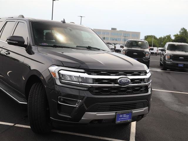 Certified 2022 Ford Expedition Max Limited AWD/4WD image 4