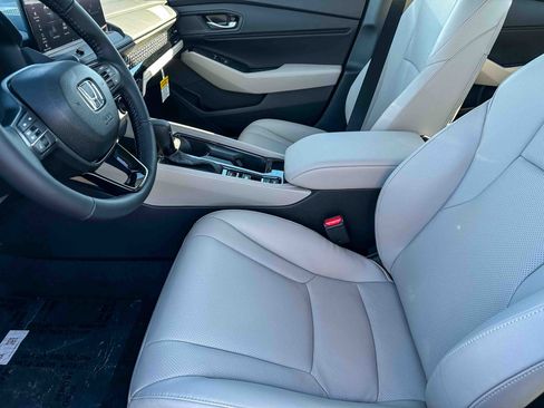 New 2025 Honda Accord EX-L image 10