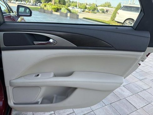Used 2017 Lincoln MKZ Reserve FWD image 22