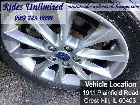 Used 2017 Ford Fusion SE FWD image 24