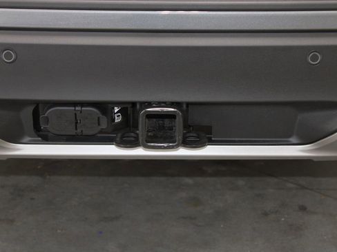 New 2026 Ford Explorer Active RWD image 8