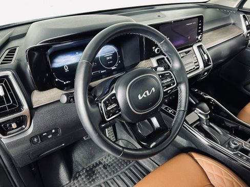 Used 2023 Kia Sorento SX Prestige image 11
