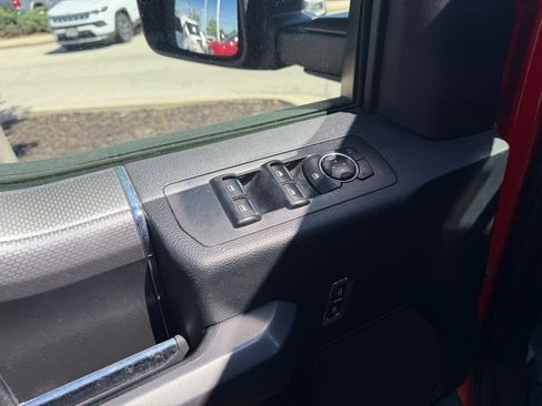 Used 2015 Ford F150 XLT w/ Equipment Group 302A Luxury AWD/4WD image 8