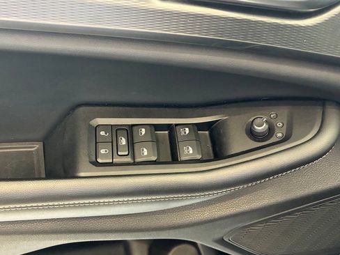 Used 2023 Jeep Grand Cherokee Altitude AWD/4WD image 20