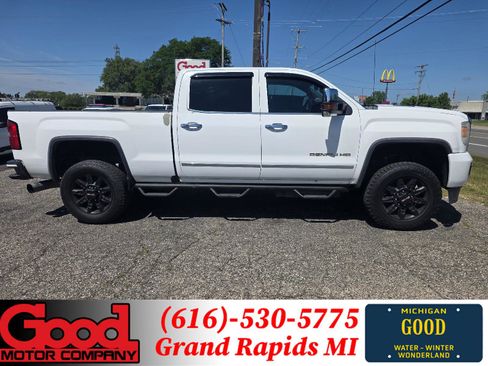 Used 2016 GMC Sierra 2500 Denali w/ Duramax Plus Package AWD/4WD image 1