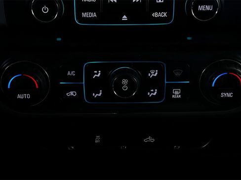 Used 2018 Chevrolet Silverado 1500 LT w/ All Star Edition image 40