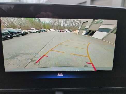 Used 2024 Chevrolet Trax ACTIV w/ Sunroof Package image 14