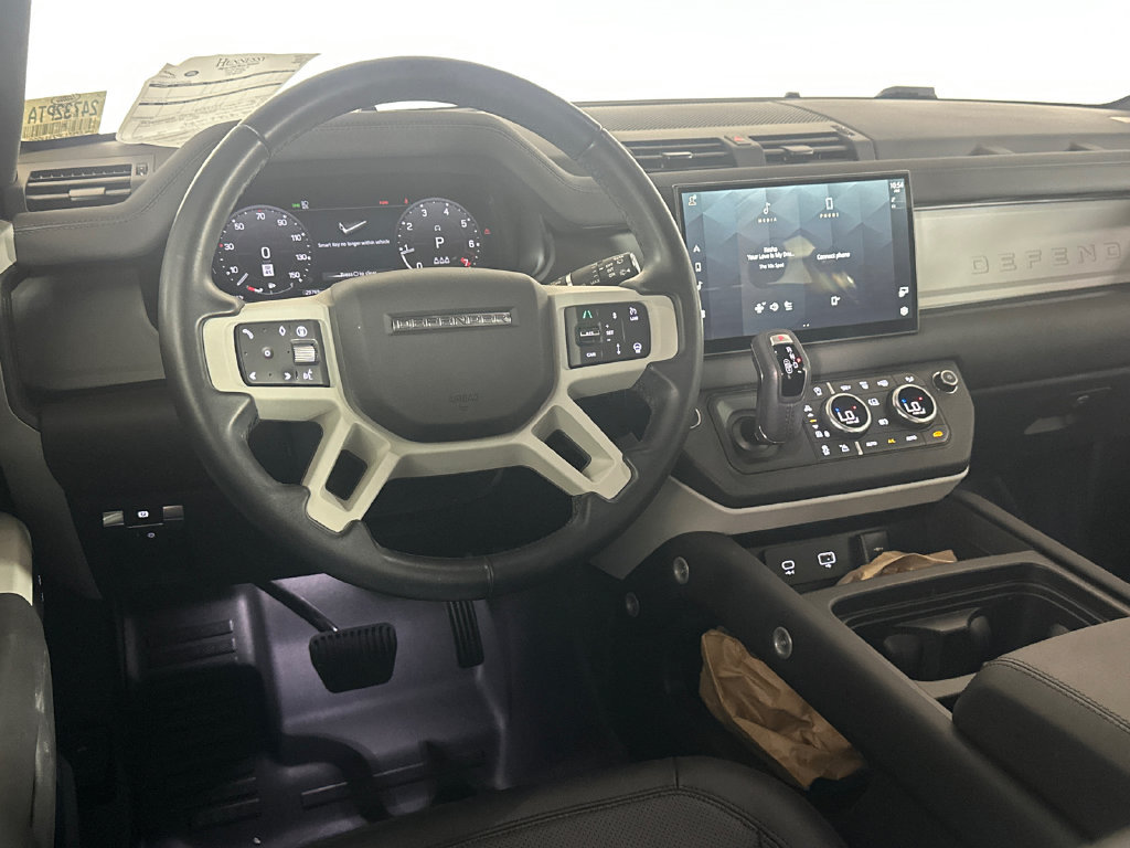 Used 2024 Land Rover Defender 110 SE AWD/4WD image 22