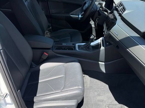 Used 2025 Audi Q3 2.0T Premium AWD/4WD image 8