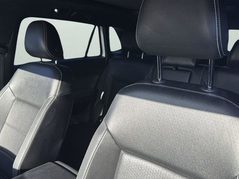 Used 2022 Volkswagen Atlas Cross Sport SE image 9