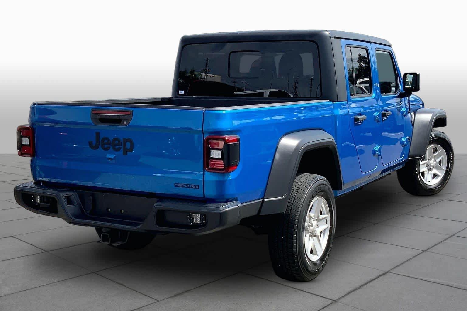 Used 2020 Jeep Gladiator Sport w/ Quick Order Package 23S AWD/4WD image 12