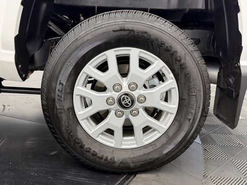 Used 2026 Toyota Tacoma SR5 AWD/4WD image 16