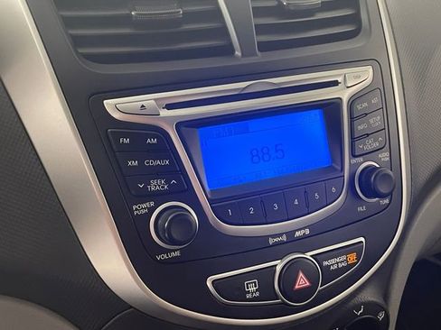 Used 2013 Hyundai Accent GLS FWD image 7